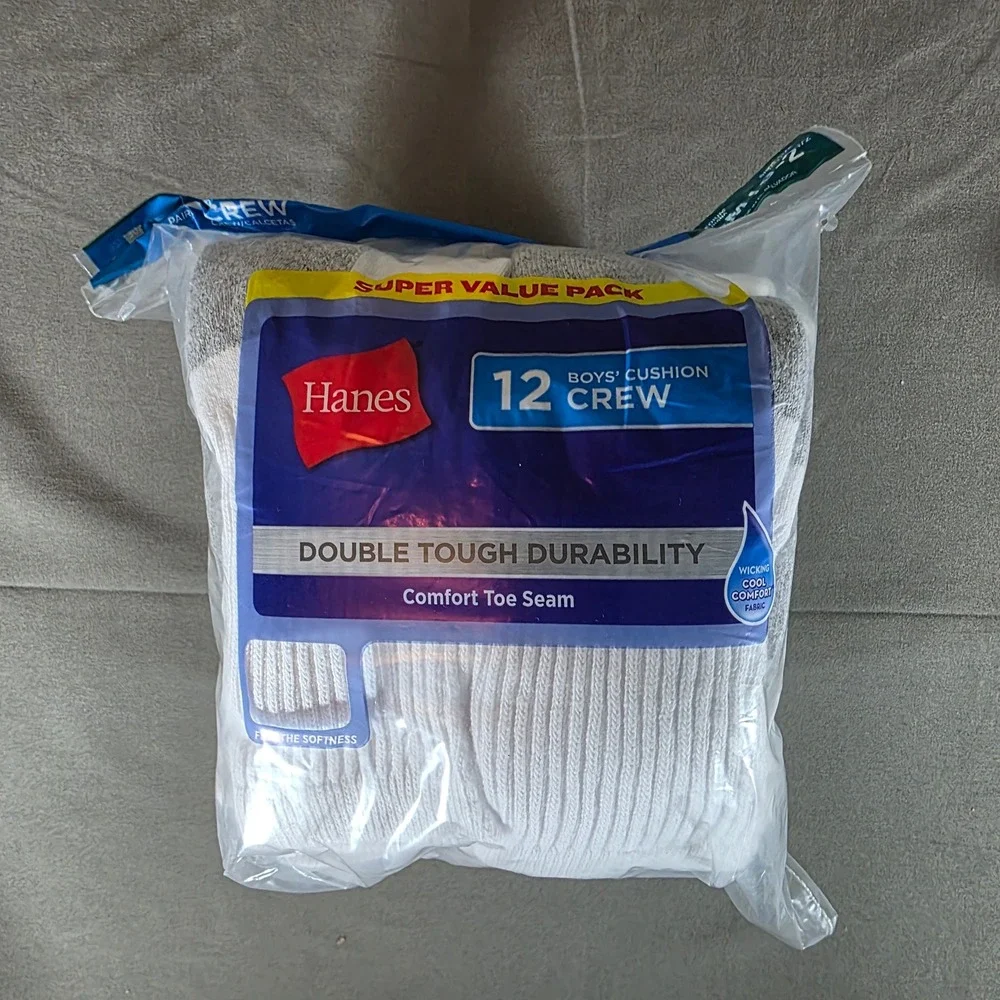 Hanes Boys 12 Pair Cushion Crew Socks White Grey Medium Shoe Size 9-2.5 BRLC12
